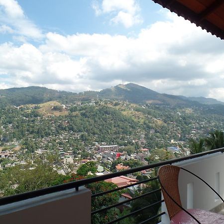 Kandyan Bluestar Villa Bagian luar foto