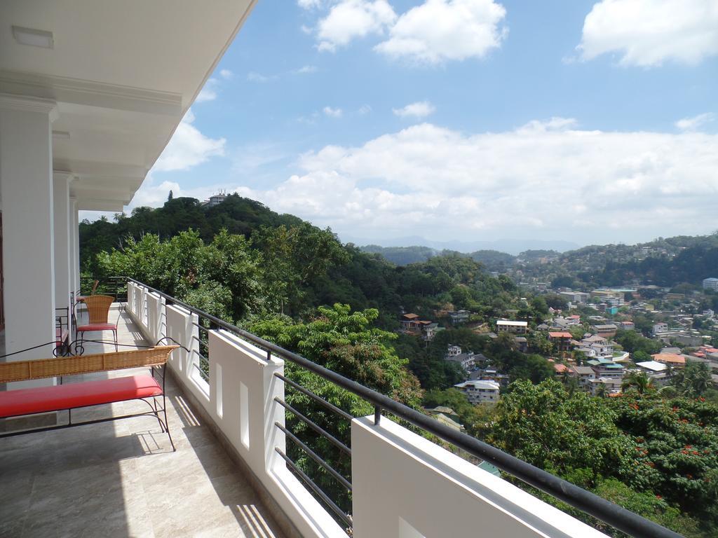 Kandyan Bluestar Villa Bagian luar foto