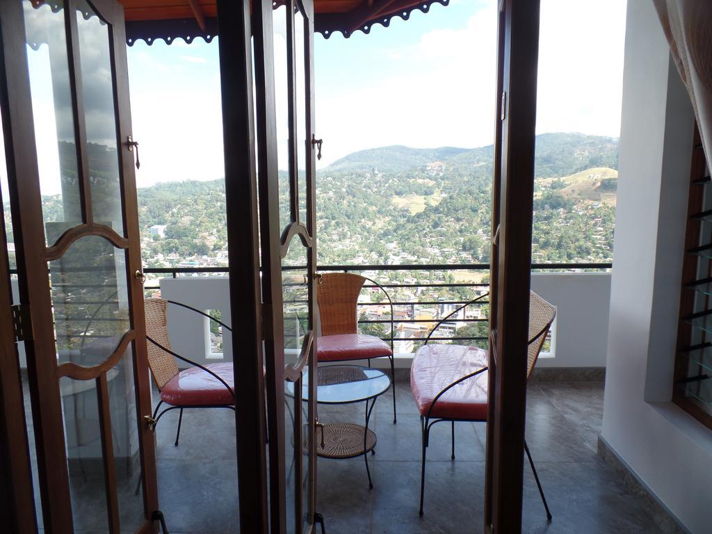 Kandyan Bluestar Villa Bagian luar foto