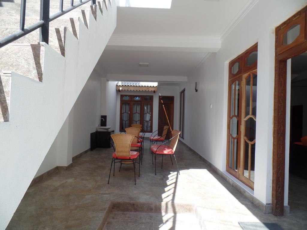 Kandyan Bluestar Villa Bagian luar foto