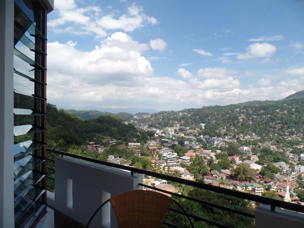 Kandyan Bluestar Villa Bagian luar foto