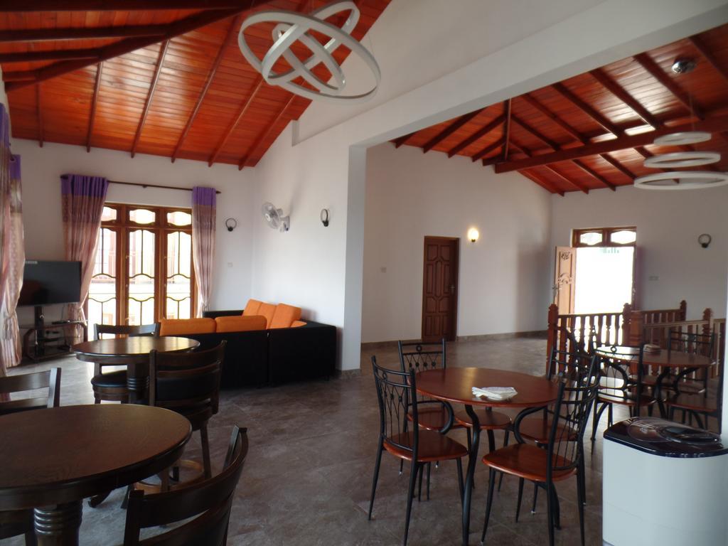 Kandyan Bluestar Villa Bagian luar foto