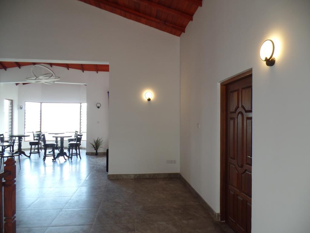 Kandyan Bluestar Villa Bagian luar foto