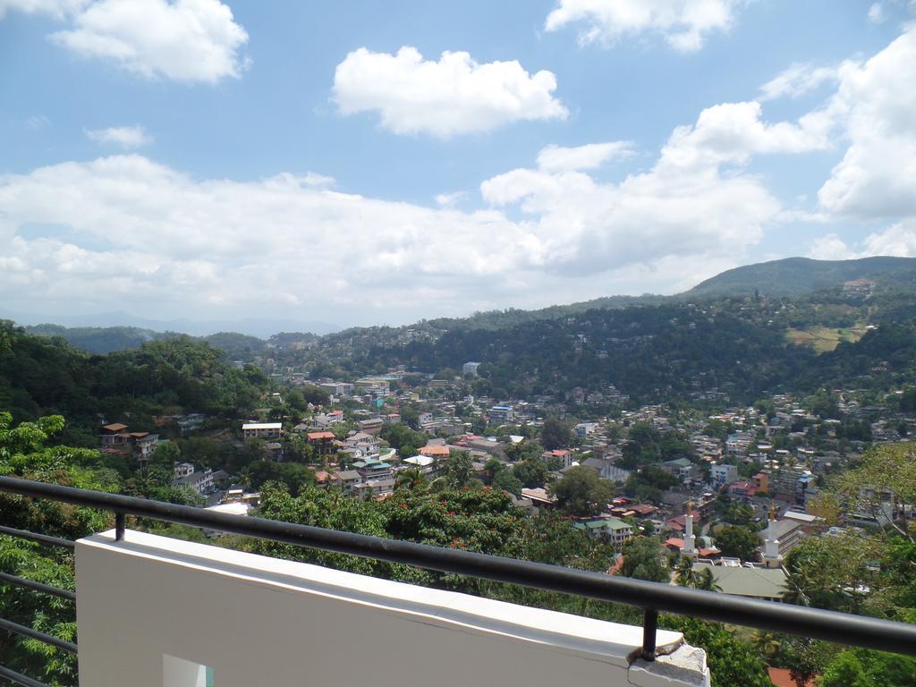 Kandyan Bluestar Villa Bagian luar foto